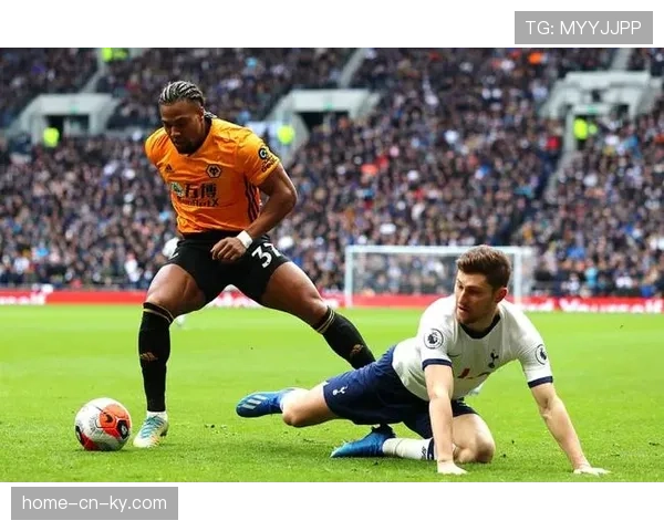 热刺防守转换漏洞频出 高位防线易遭反击打身后 热刺防守转换漏洞频出 高位防线易遭反击打身后